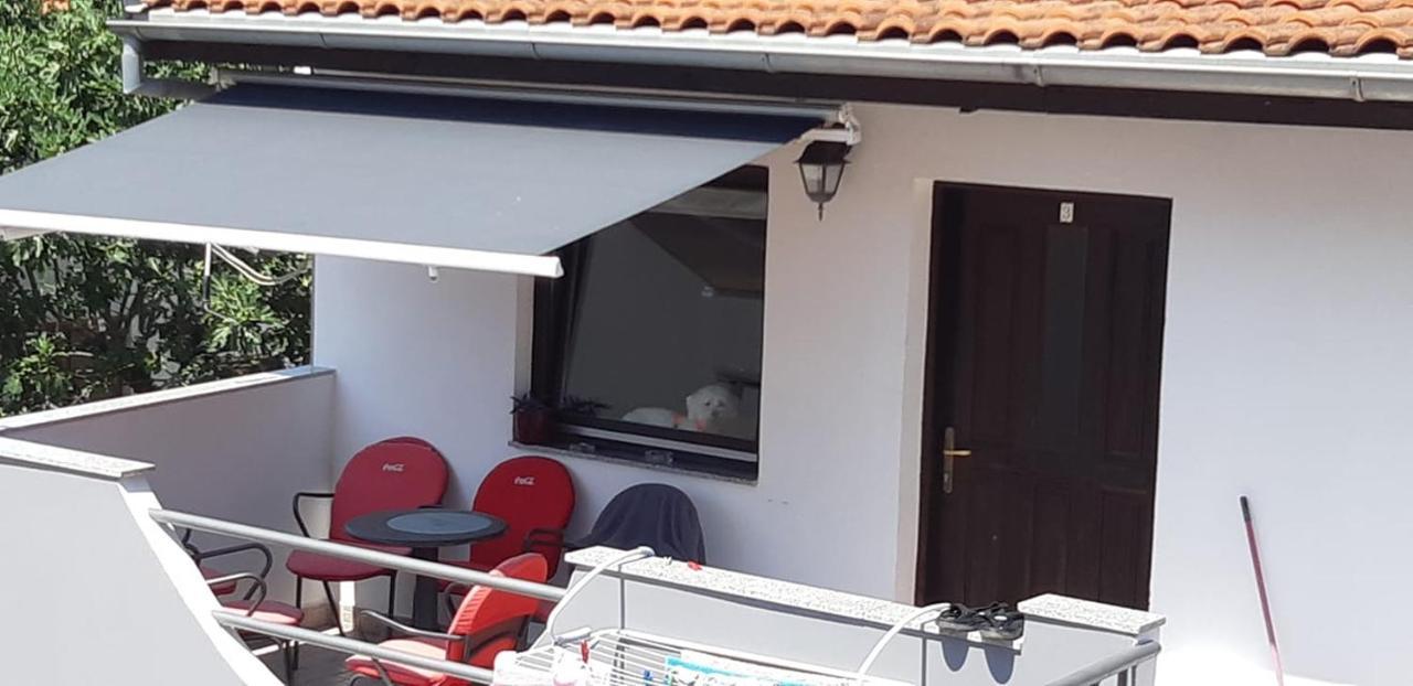 Apartments Lola Biograd Na Moru Bagian luar foto