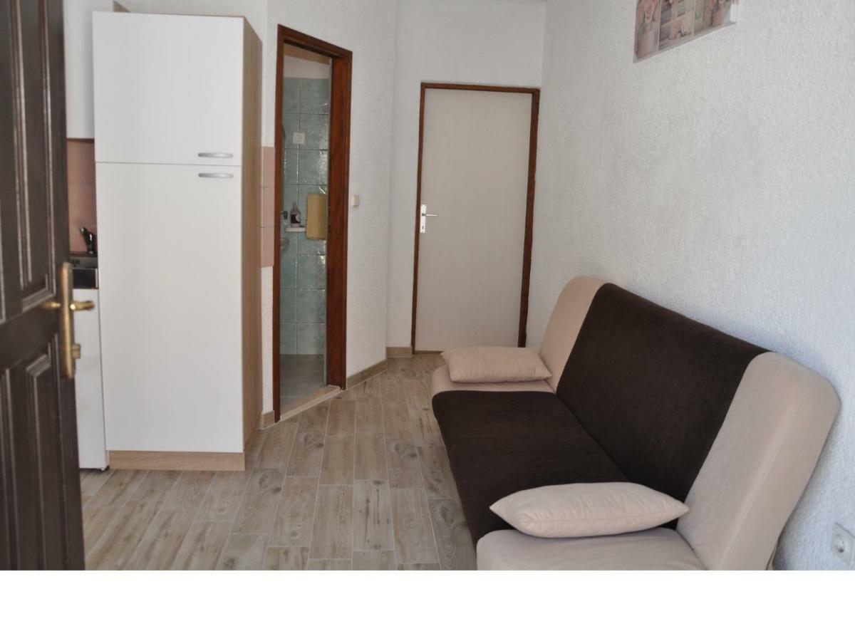 Apartments Lola Biograd Na Moru Bagian luar foto